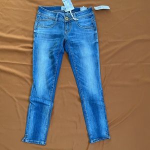 Jolt low rise skinny ankle jean